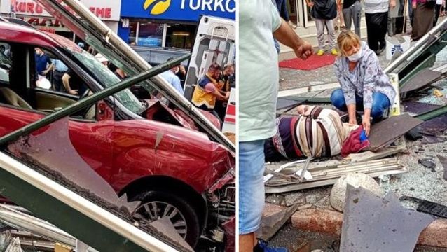 İstanbul'da hafif ticari araç, yolcu dolu otobüs durağına daldı: 1 ölü, 7 yaralı