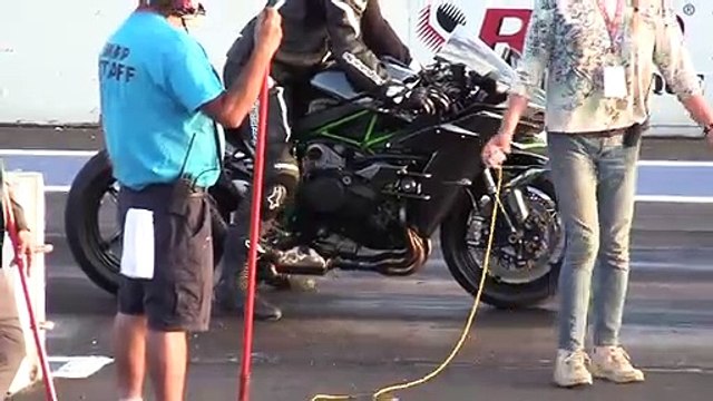 Gokill Banget! Pertarungan Motor Nitro Hayabusa vs H2 Ninja and GSXR di Aspal