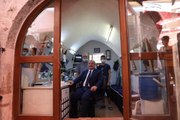 Bakan Varank, AK Parti Mardin İl Başkanlığını ziyaret etti