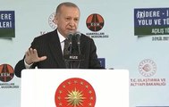 Cumhurbaşkanı Erdoğan, memleketi Rize'de kürsüye vura vura konuştu: Ne kadar komünist varsa alıp buraya geliyorlar