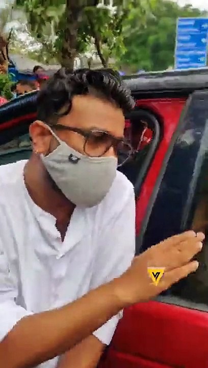 Our hearts break for Shehnaaz | Shehnaaz Gill arrives with her brother for SidharthShukla’s last rites