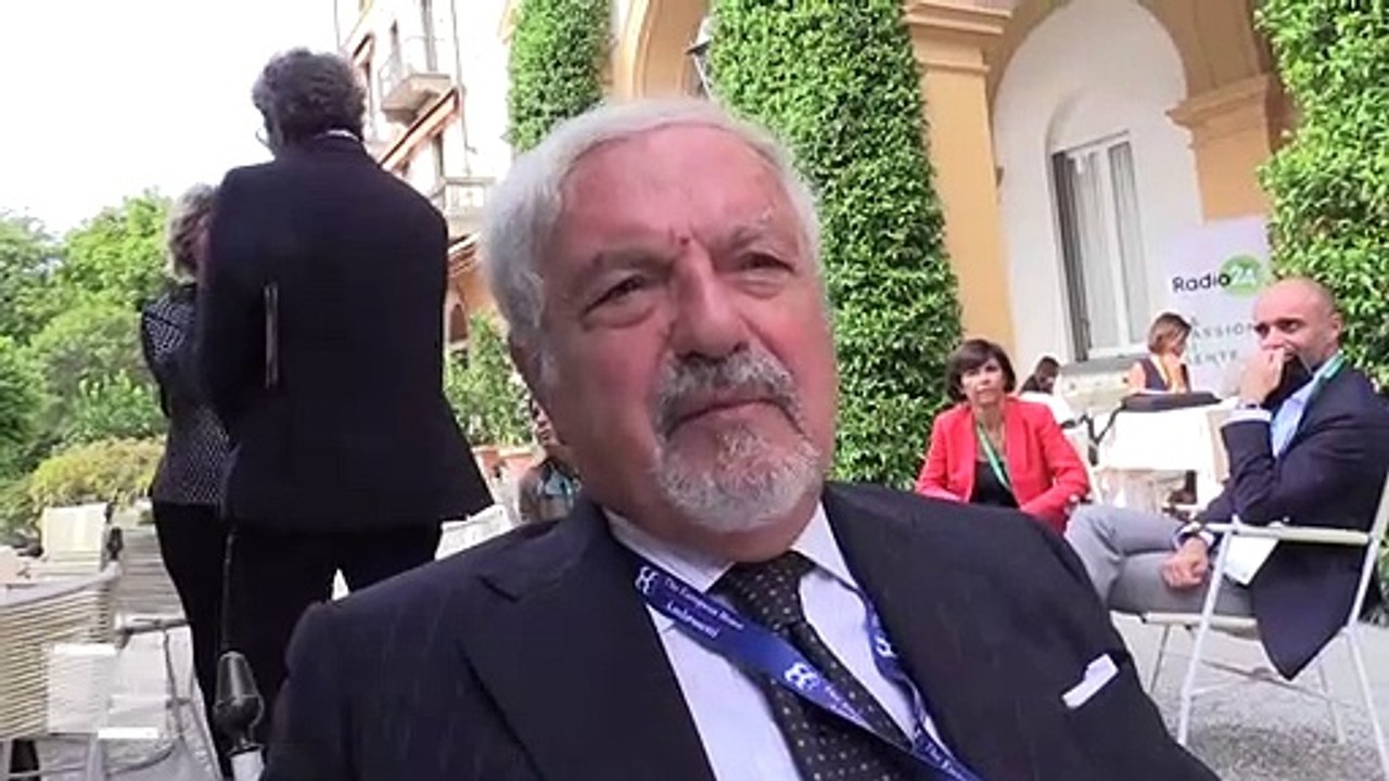 Green Pass, gli industriali di Cernobbio: "Bene per la ripresa ma riflettiamo su obbligo vaccinale"