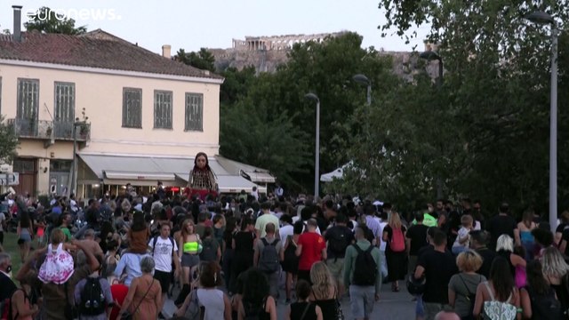 Amal, la bambola di cartapesta simbolo dei bimbi rifugiati