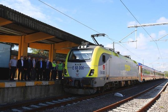 Ada treni yeniden hizmet vermeye başladı