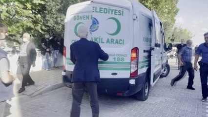 Son dakika: BALIKESİR - İzmir'deki kazada alev alan otomobilde ölen 4 kişinin cenazeleri defnedildi