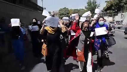 Mulheres protestam em Cabul