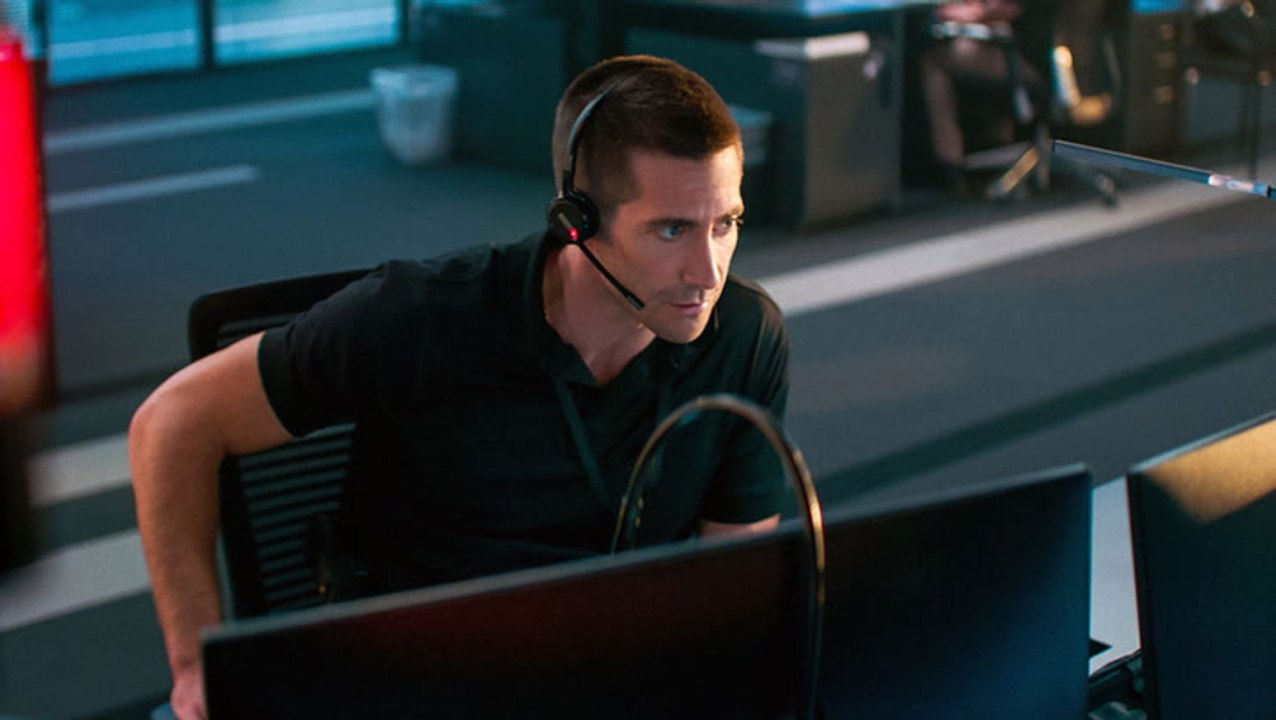 ‘The Guilty’ Starring Jake Gyllenhaal as 911 Caller Drops Trailer | THR News