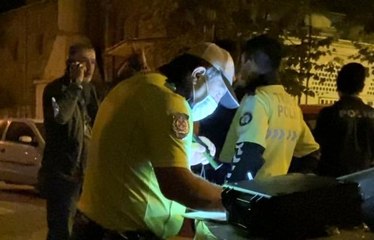 Alkollü sürücüden polise: "Hadi beni kelepçele"