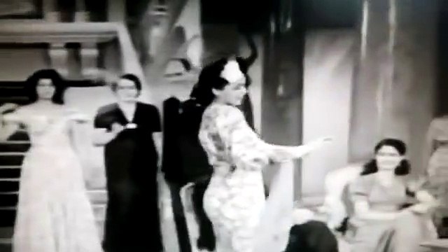 عينيك عينك تحيه كاريوكا من فيلم حنان الحان موسيقار الازمان فريد الاطرش بواسطه سوزان مصطفي