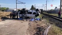 Tekirdağ'da hemzemin geçitte yük treni işçi servisine çarptı: 4 ölü, 7 yaralı