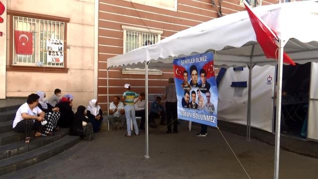 Son dakika haberi | Evlat nöbetindeki anne ve babalar çocuklarını HDP'den istiyor