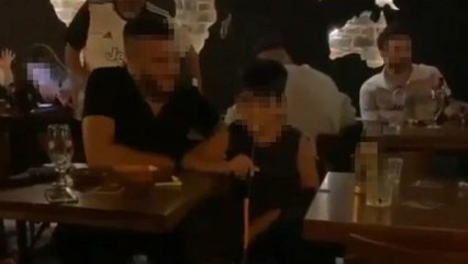 Küçük yaştaki çocuğa hem içki hem nargile içirdiler