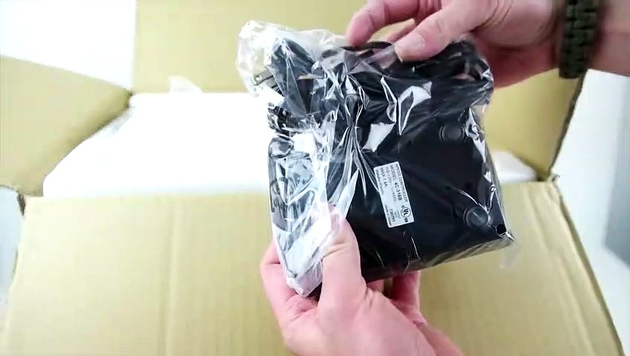 SINGER 14T968DC Review - 5 Thread Professional Serger Machine