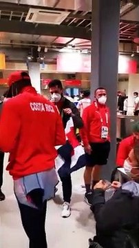 Así celebraron los atletas ticos en Tokio el oro de Sherman Guity