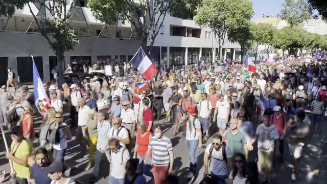 Une manifestation anti-pass sanitaire en cours à Marseille