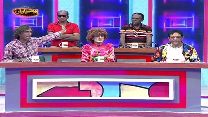 Mehbooba Kay Liye Sorang Khodnay Wala Shaks Pakra Gaya...