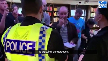 Britse mensen nemen gebouw over