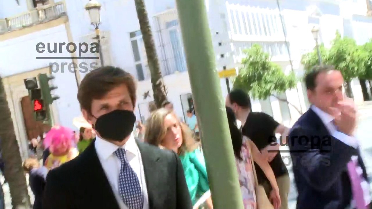 El Juli asiste a la boda Carlos Cortina y Carla Vega-Penichet