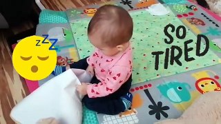 Baby sleeps while sitting - Verry Funny