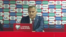 CEBELİTARIK - A Milli Futbol Takımı Teknik Direktörü Şenol Güneş, basın toplantısında konuştu (2)