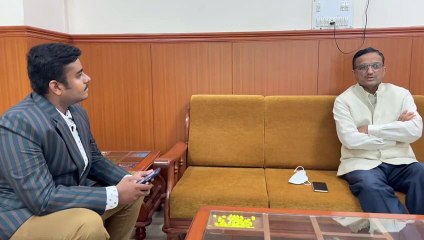 प्रेक्टिकल वर्क और एक्सपर्ट तैयार करने पर हमारा फोकस