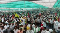 VIDEO: Hundreds of farmers gathered at Mahapanchayat in UP