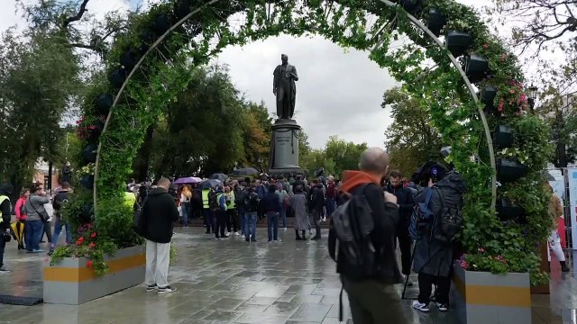 Candidatos da oposição manifestam-se em Moscovo