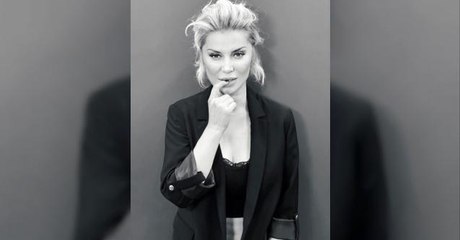 Yeniden imaj değiştiren Songül Karlı kuaförünü öpücüklere boğdu