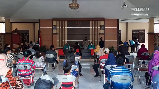 Kapolres Blitar Kota Tinjau Langsung Pelaksanaan Gerai Vaksinasi Presisi Klinik Pratama Polres Blitar Kota
