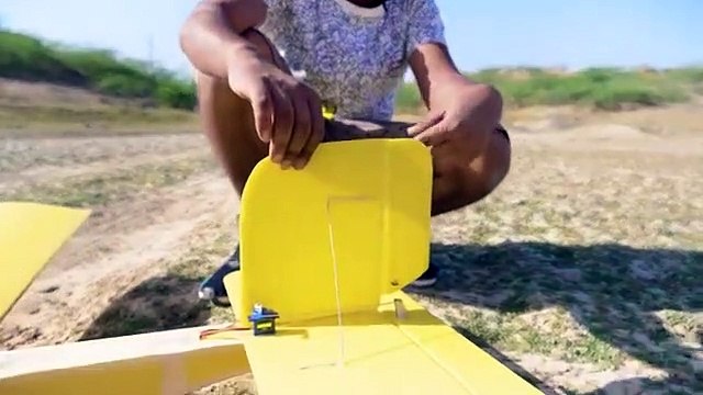 1000 रुपये में बनाया हवाई जहाज - We Made Rc Plane In Rs 1000 || Mr Indian Hacker ||_360P