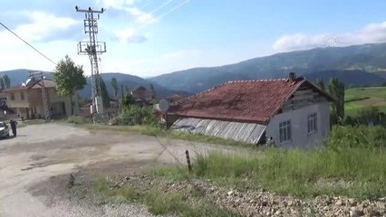 Annesinden yadigar asırlık tezgahla "cicim" dokumacılığını yaşatmaya çalışıyor