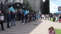 5 Kırım Tatar Türkü'nün Kırım'da gözaltına alınması protesto edildi