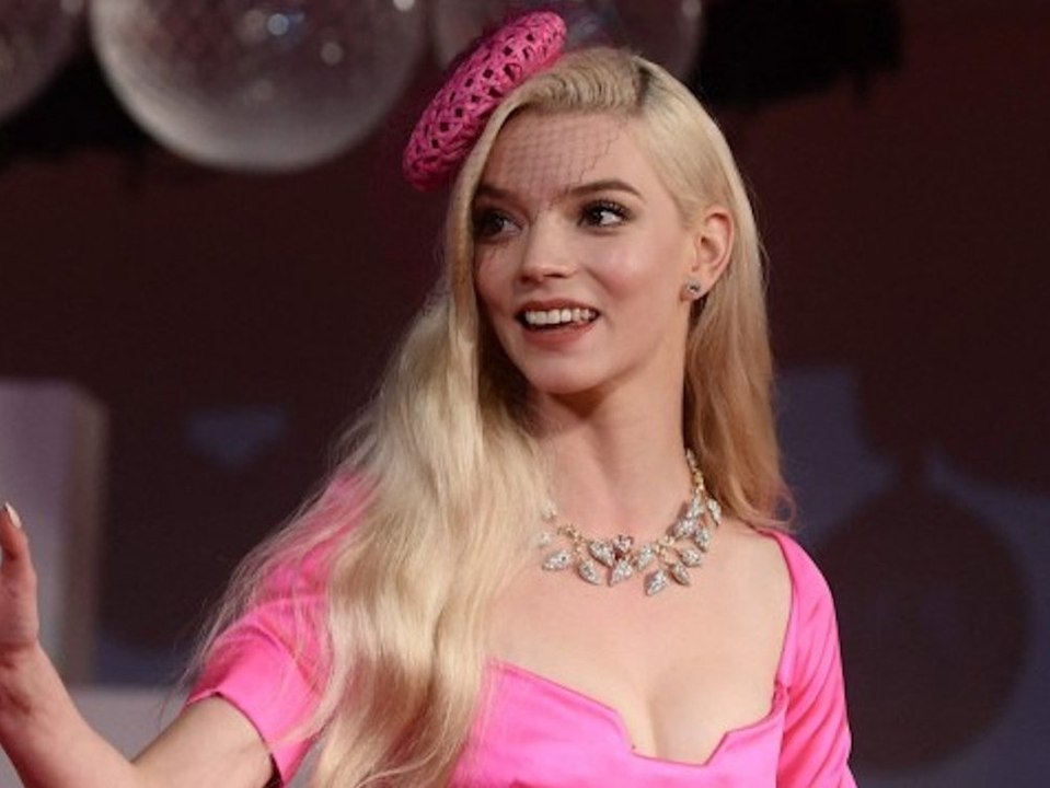 Anya Taylor-Joy bringt Farbe in die Filmfestspiele von Venedig
