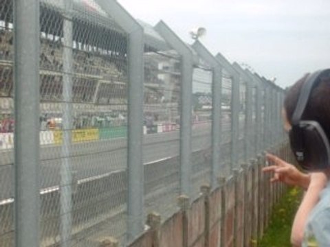 Ligne droite des stands.24H du Mans 2007