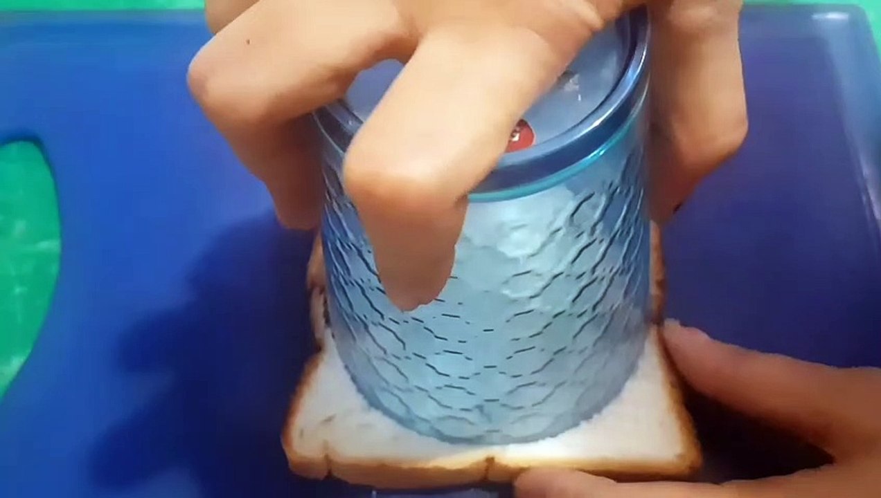 ब्रेड से बनाए टेस्टी रबड़ी घेवर जिसके बाद आप मैदे से बना घेवर खाना भूल जाएंगे I Bread Ghewar Recipe I Rabri bread Ghewar by Safinaa Kitchen