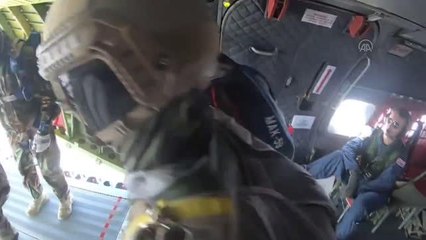 MSB'nin Askeri Serbest Paraşüt Eğitimi sürüyor