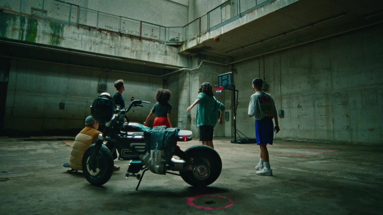 BMW Motorrad Concept CE 02 launch video