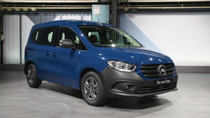 The new Mercedes-Benz CITAN Tourer 113 Design in Nosean blue