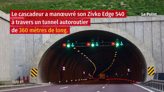 Faire voler un avion dans un tunnel : l’incroyable prouesse aéronautique d’un pilote