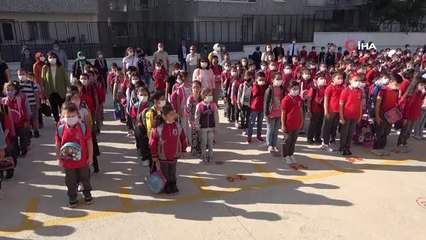 Son Dakika | 1,5 yıllık özlem sona erdi, sınıflarına geçen öğrencilerin ilk sözü: "Teşekkür ederiz bakan amaca"