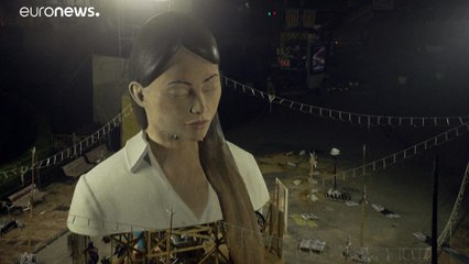 Φεστιβάλ λας Φάλας: Η νοσοκόμα «στις φλόγες»