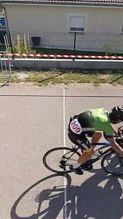 7eme-prix-cycliste-de-la-ville-de-tullins-fures-2021 _ Arrivvée FSGT 3  UFOLEP 2  FFC Pass D3 D4