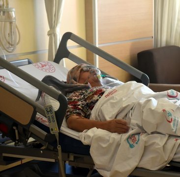 KIRIKKALE - Diyaliz hastası yaşlı kadın, aşıyı ihmal etmenin pişmanlığını yaşıyor