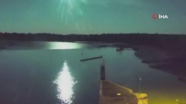 Fransa ve İngiltere'de gök taşı olduğu tahmin edilen bir ışık görüldü