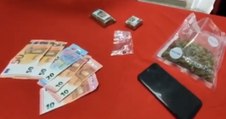 Castellamonte (TO) - Nasconde droga negli slip e in auto: arrestato 21enne (06.09.21)