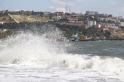 Marmara Denizi'nde ulaşıma poyraz engeli