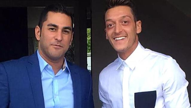 Mesut Özil'in menajeri transfer iddialarına noktayı koydu: Şüpheniz olmasın, 3 sene daha Fener'de