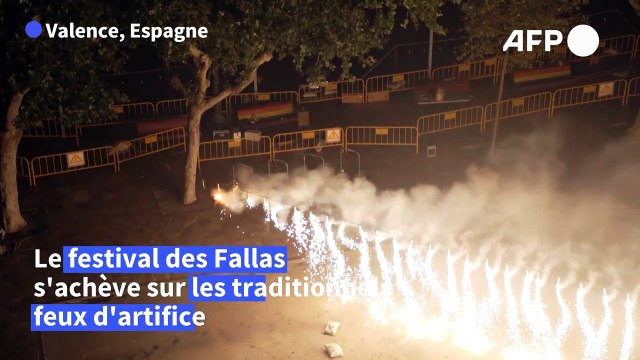 Espagne: le festival des Fallas de Valence se termine avec son traditionnel bûcher