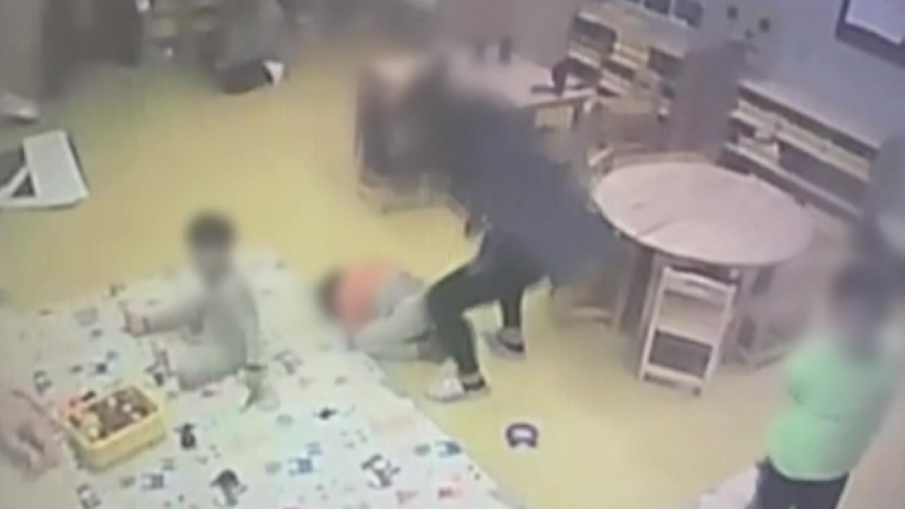 '장애아동 등 원생 11명 학대' 어린이집 원장·보육교사 전원 법정 구속 / YTN