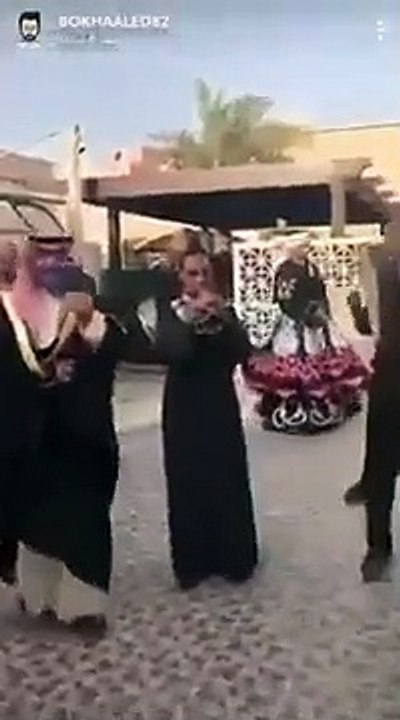 احتفال مصري بحصوله على الجنسية الكويتية يشعل مواقع التواصل
